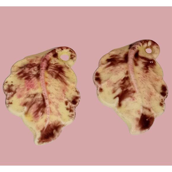 Vintage Handpainted Ceramic Leaf Pendant - Picture 4 of 5